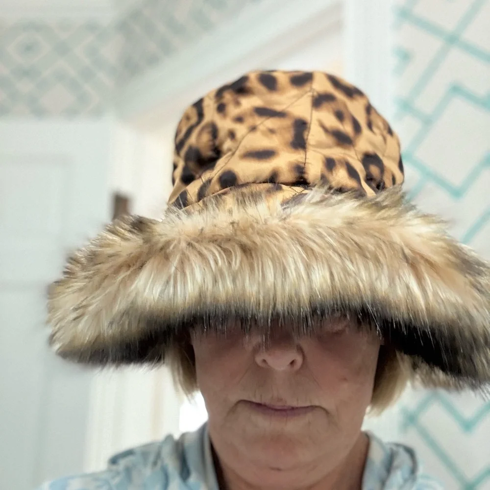 Eric Javits Leopard Print Faux Fur Hat - Picture 4 of 5
